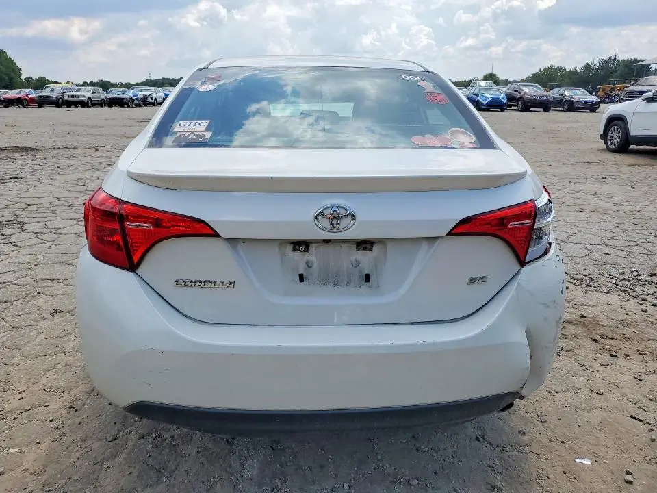 2019 TOYOTA COROLLA SE  