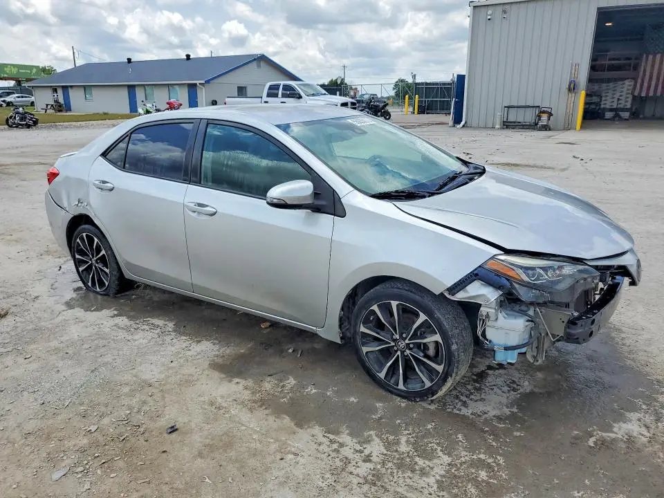 2018 TOYOTA COROLLA SE  