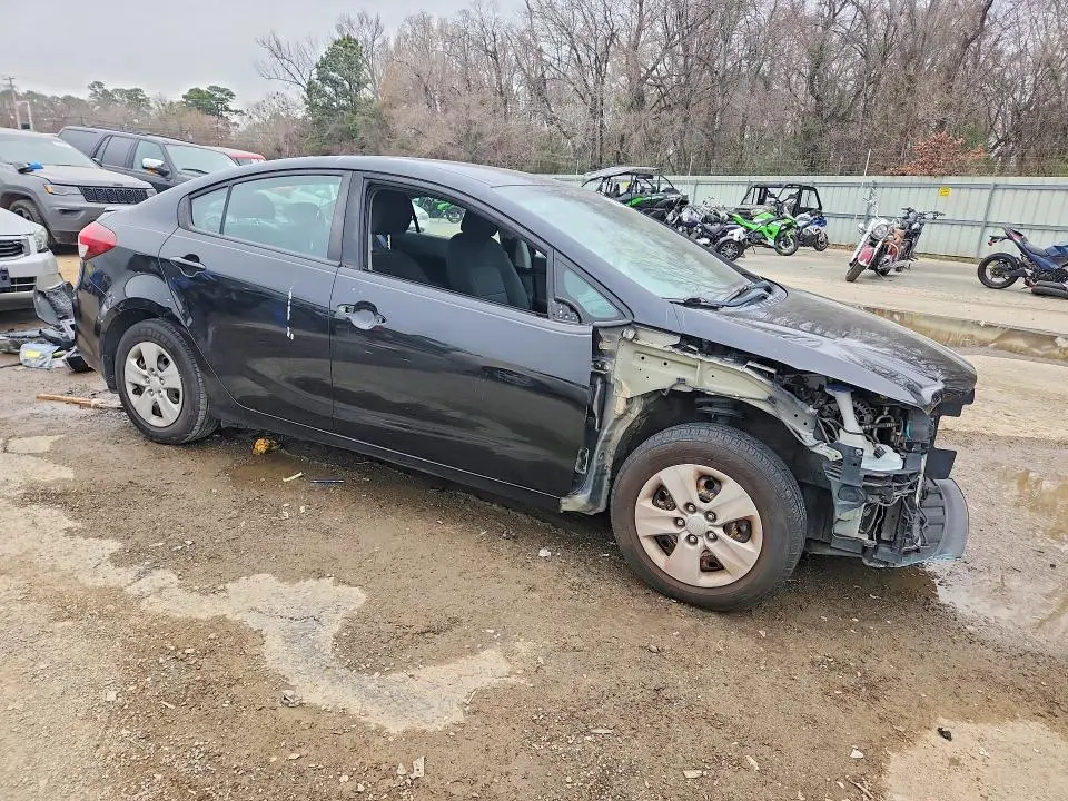 2018 KIA FORTE LX  
