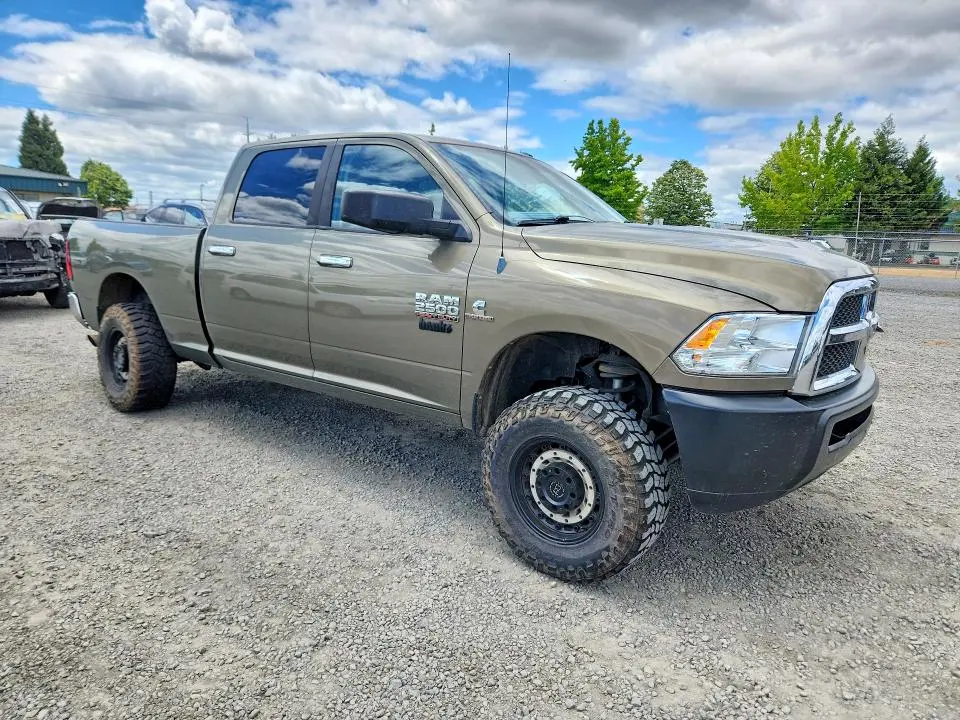 2013 RAM 2500 SLT  