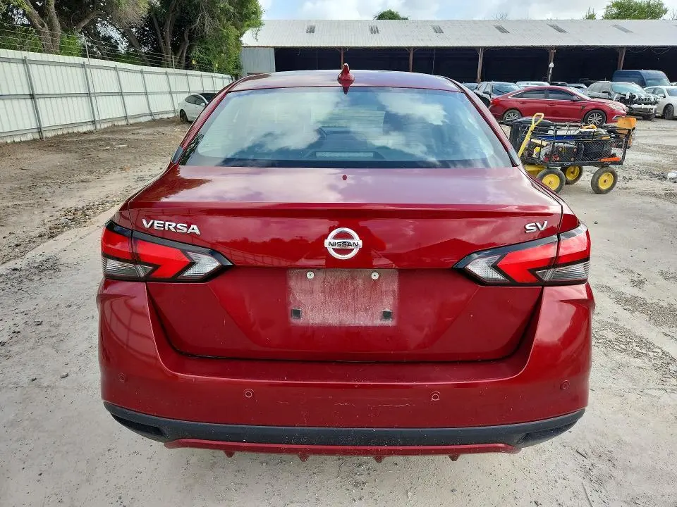 2021 NISSAN VERSA SV  