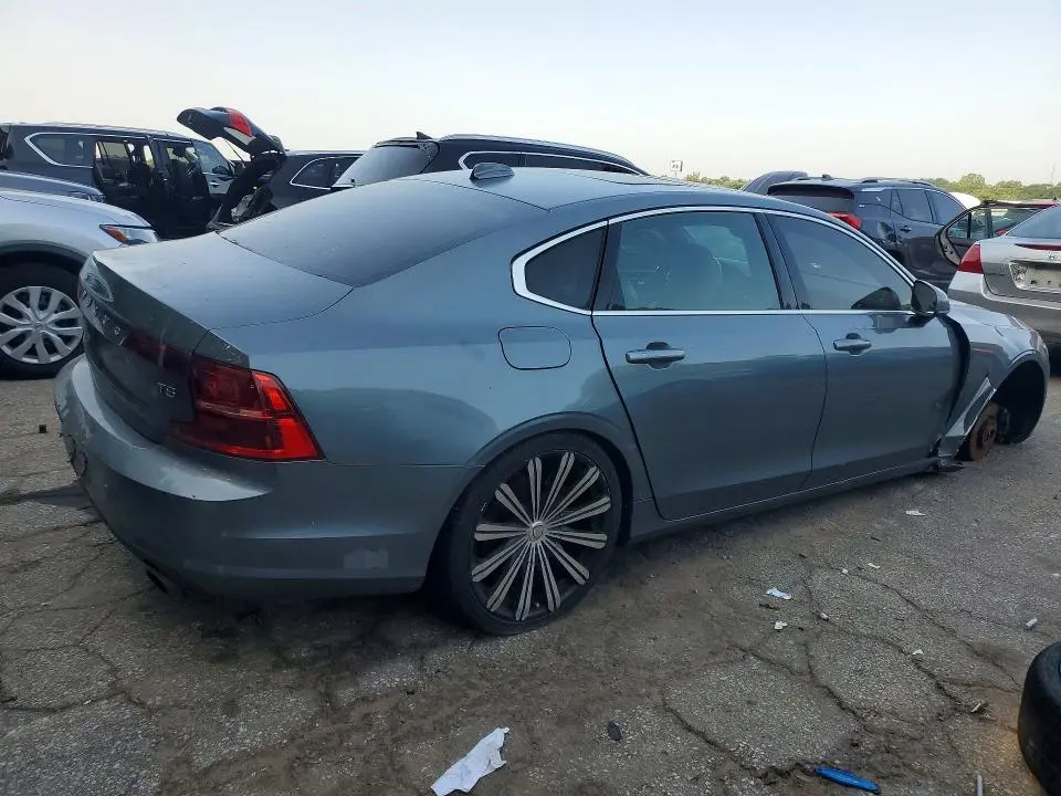 2018 VOLVO S90 T5 MOMENTUM  