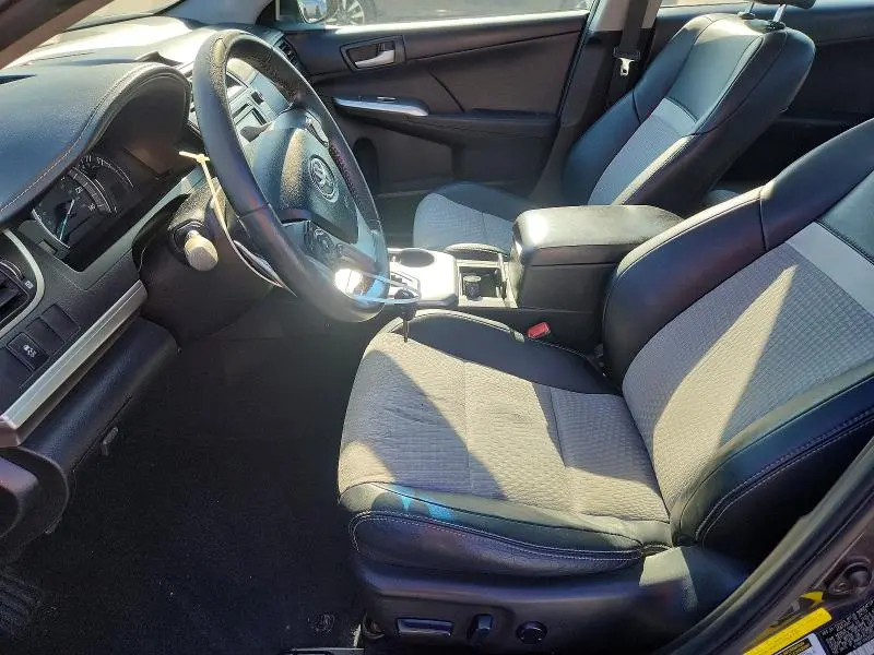 2013 TOYOTA CAMRY SE  