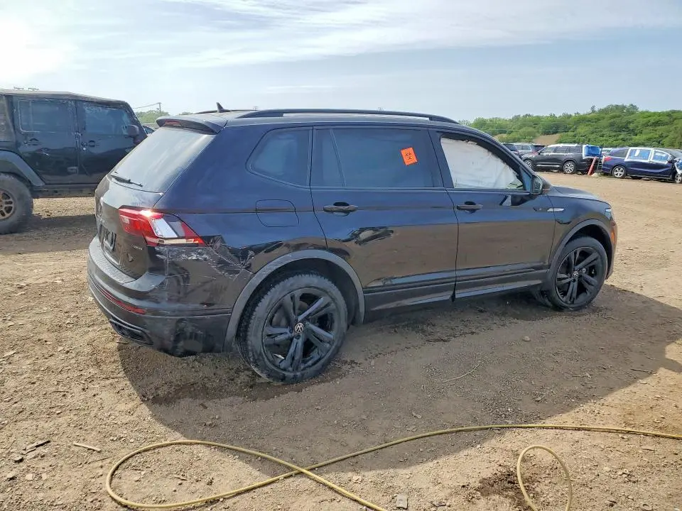 2023 VOLKSWAGEN TIGUAN SE R-LINE BLACK  