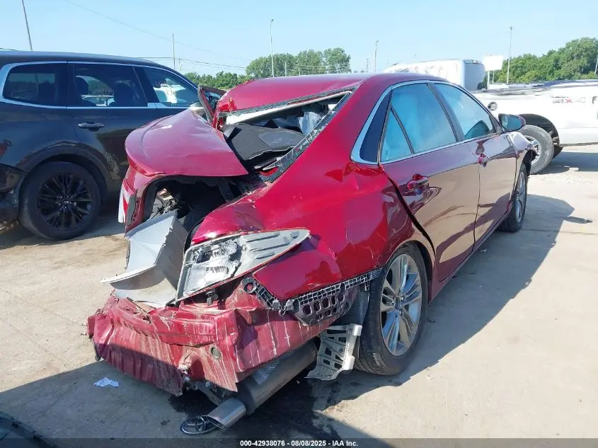 2016 TOYOTA CAMRY SE