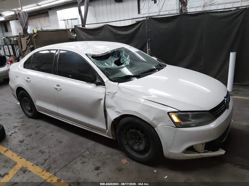 2013 VOLKSWAGEN JETTA 2.5L SE