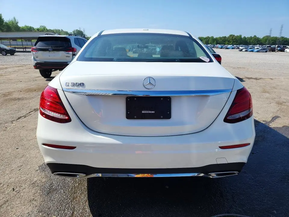 2019 MERCEDES-BENZ E 300  