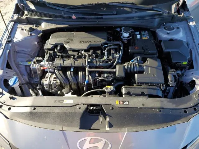 2024 HYUNDAI ELANTRA SE  