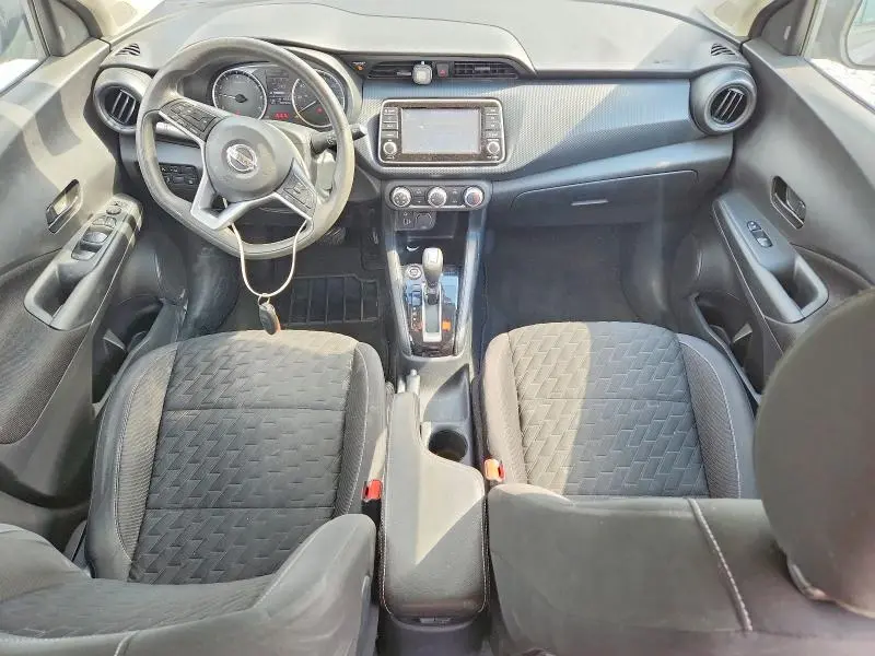 2021 NISSAN KICKS S  