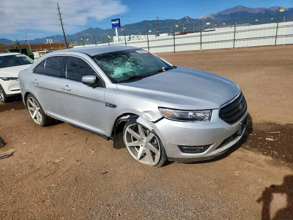 2018 FORD TAURUS SEL  