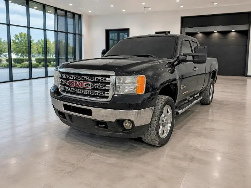 2011 GMC SIERRA K2500 SLE  