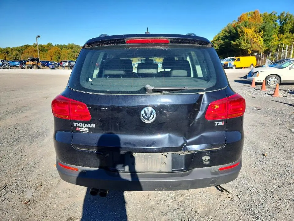 2016 VOLKSWAGEN TIGUAN S  