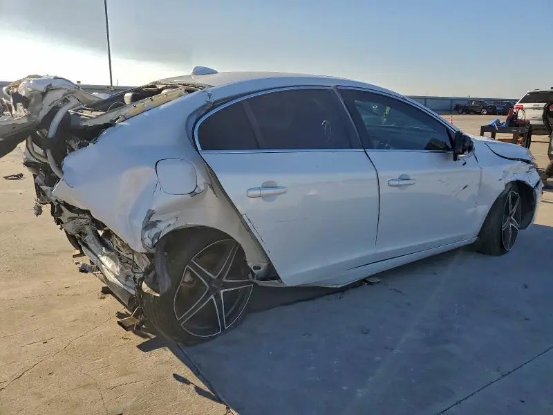 2016 VOLVO S60 PLATINUM  