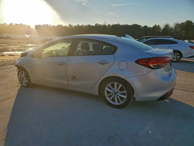 2017 KIA FORTE LX  