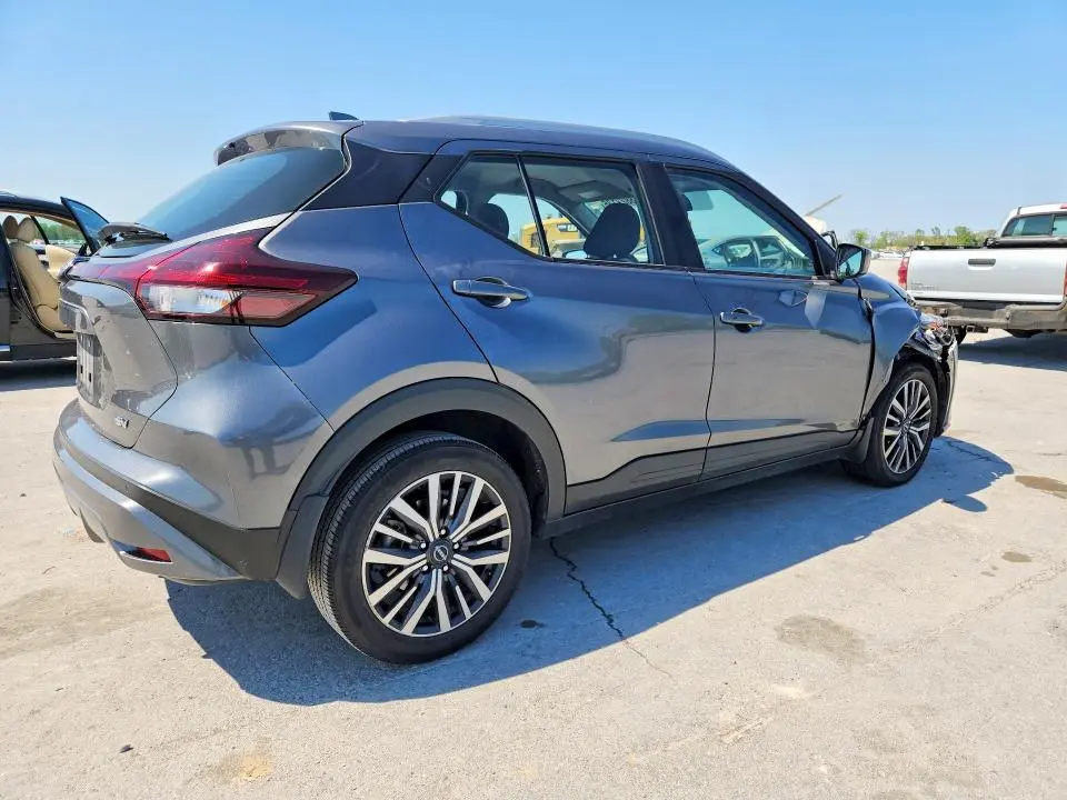 2023 NISSAN KICKS SV  