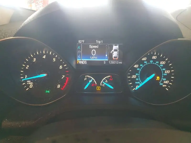 2016 FORD ESCAPE SE  