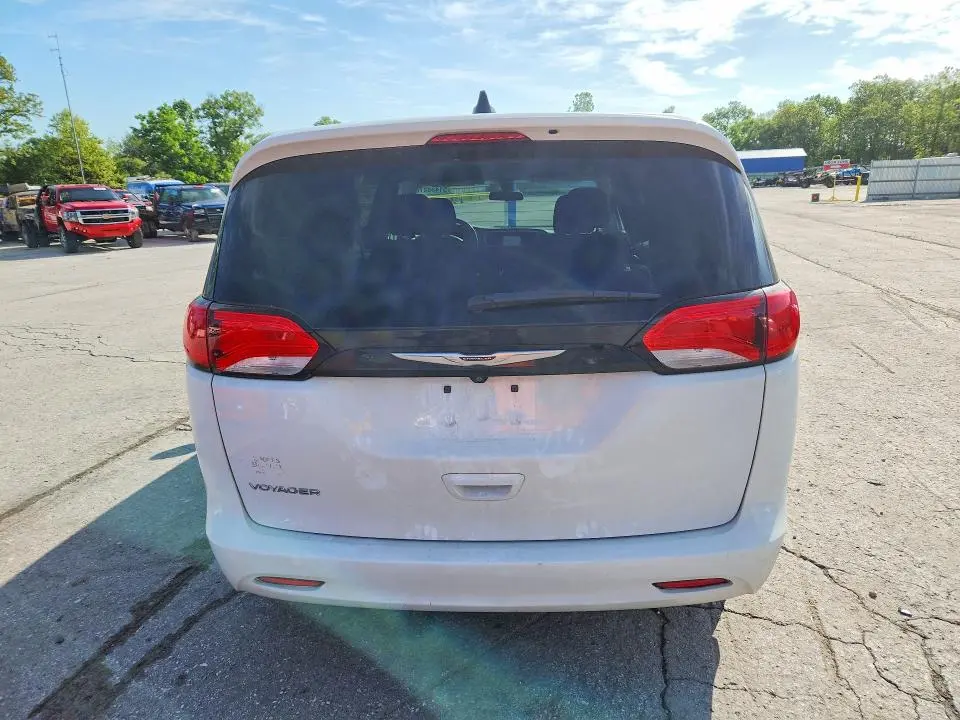 2022 CHRYSLER VOYAGER LX  