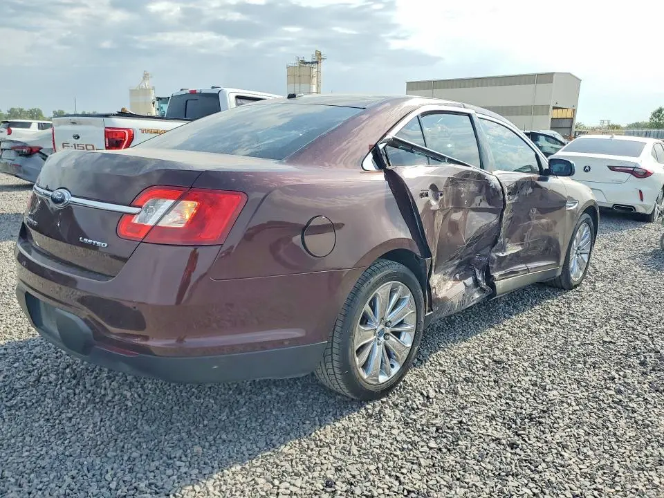 2010 FORD TAURUS LIMITED  