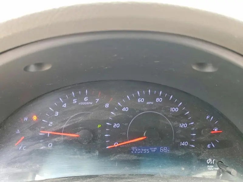 2010 TOYOTA CAMRY LE  