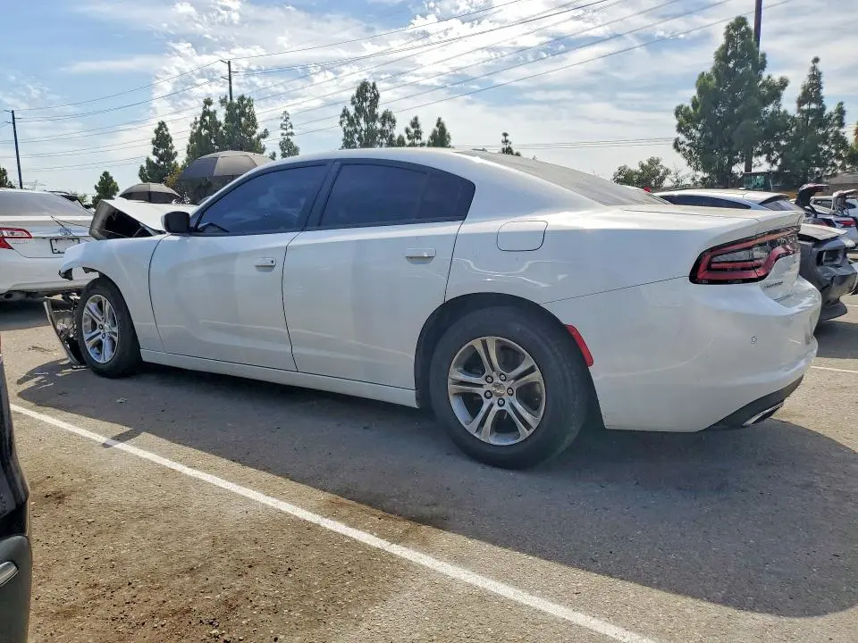 2021 DODGE CHARGER SXT  