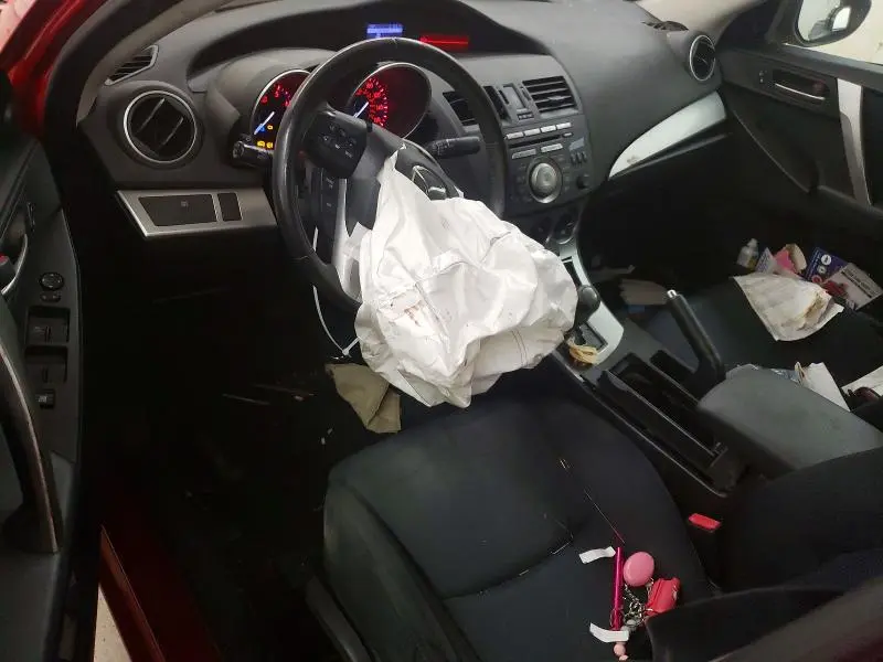2011 MAZDA 3 S  