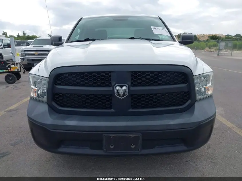 2017 RAM 1500 TRADESMAN  4X2 5'7 BOX
