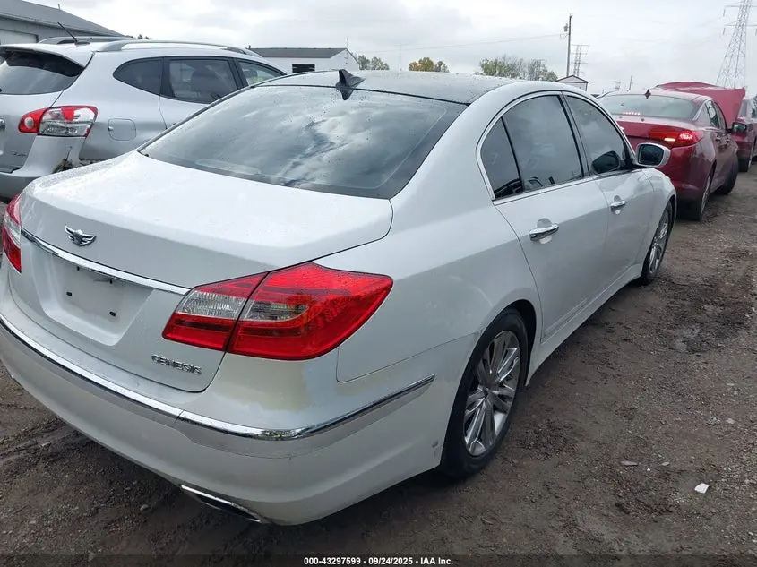2012 HYUNDAI GENESIS 3.8