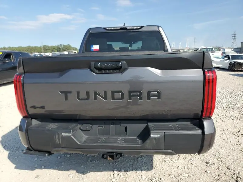 2024 TOYOTA TUNDRA CREWMAX SR  