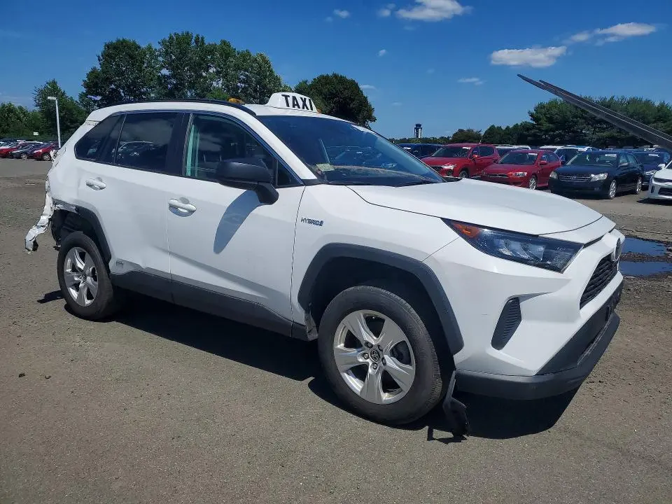 2021 TOYOTA RAV4 LE  