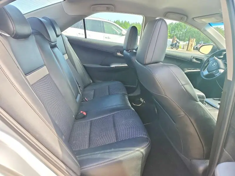 2013 TOYOTA CAMRY SE  