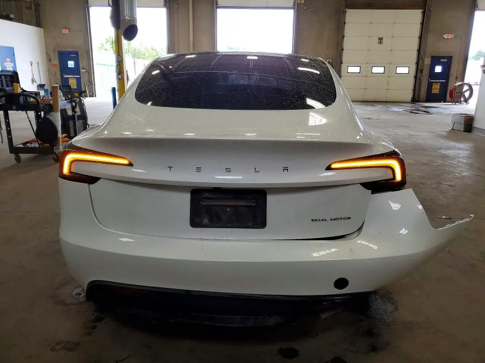 2024 TESLA MODEL 3   