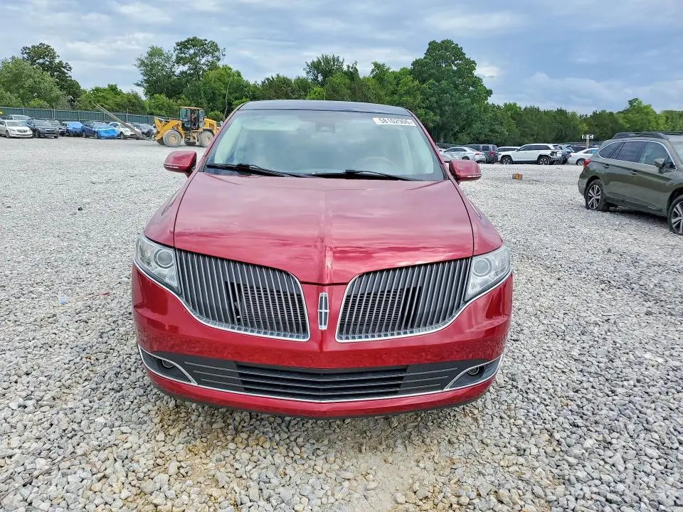 2014 LINCOLN MKT   