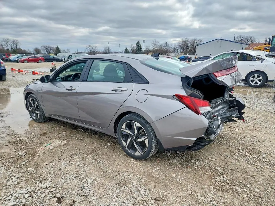 2023 HYUNDAI ELANTRA SEL  