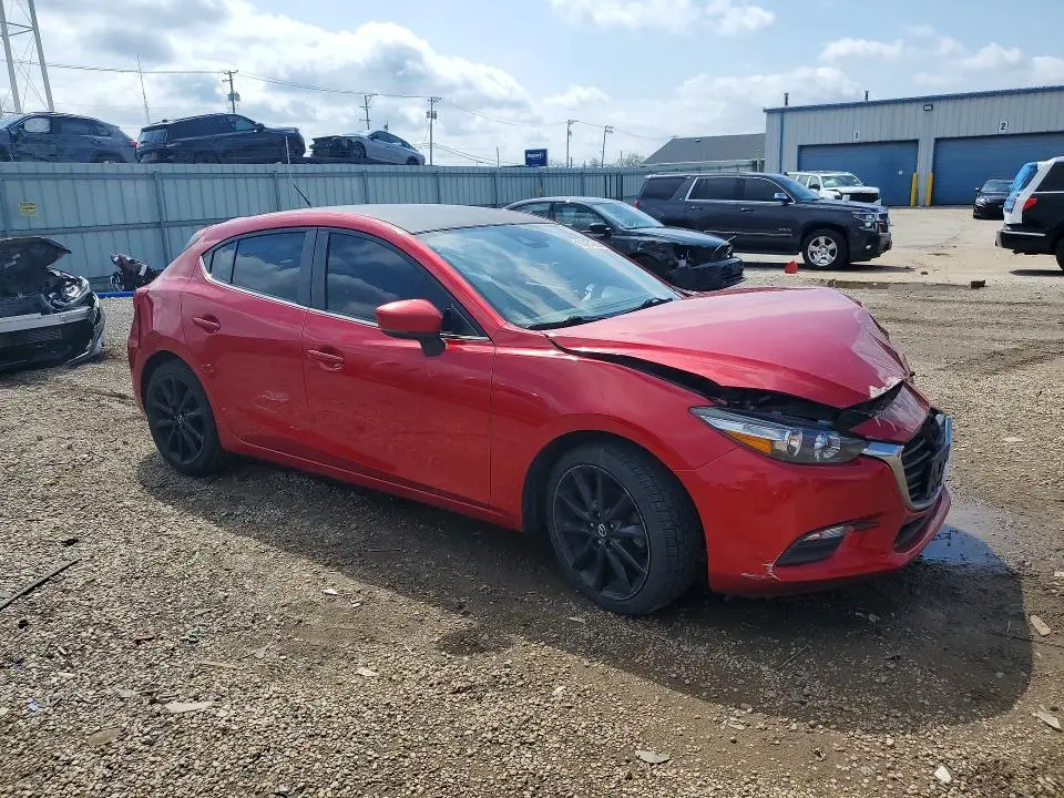 2017 MAZDA 3 TOURING  