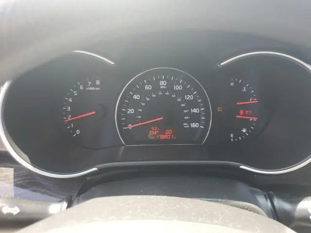 2015 KIA SORENTO LX  