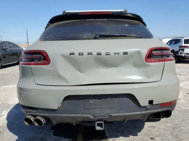 2017 PORSCHE MACAN   