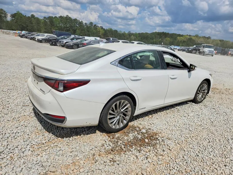 2019 LEXUS ES 300H ULTRA LUXURY  