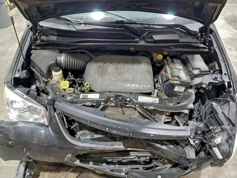 2013 CHRYSLER TOWN & COUNTRY TOURING  