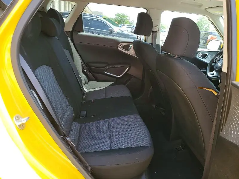 2020 KIA SOUL LX  