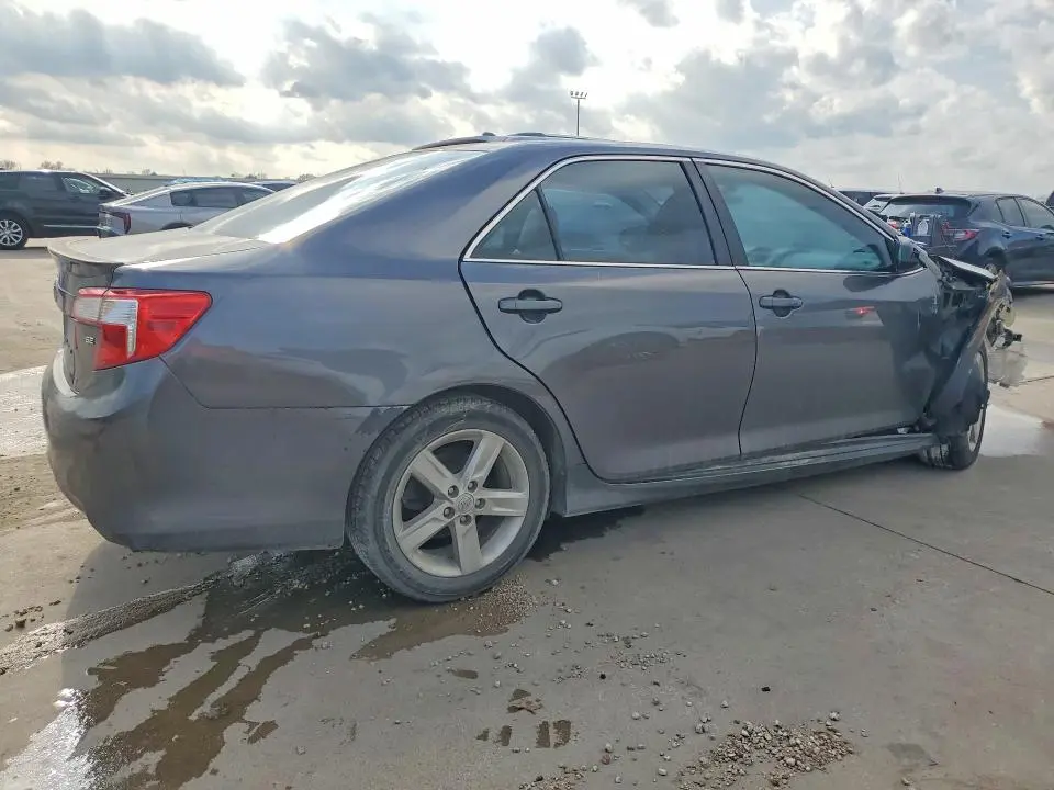 2014 TOYOTA CAMRY   