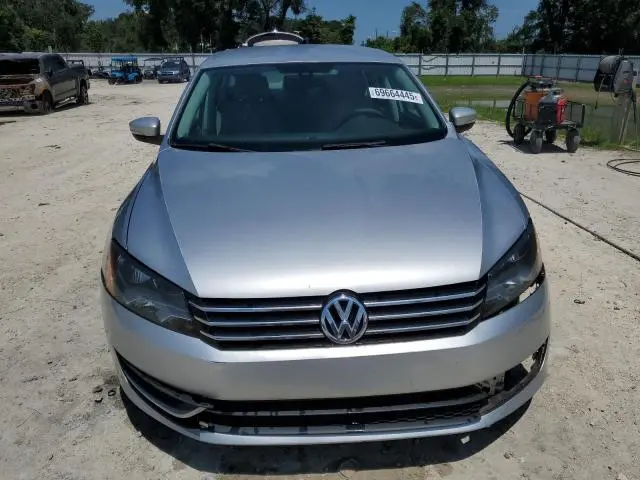 2013 VOLKSWAGEN PASSAT SE  