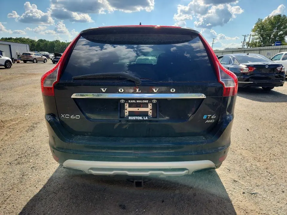 2017 VOLVO XC60 T6 DYNAMIC  