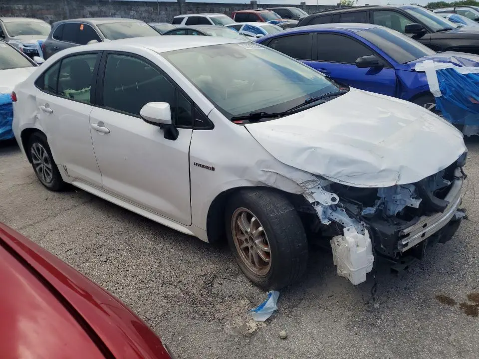 2021 TOYOTA COROLLA LE  