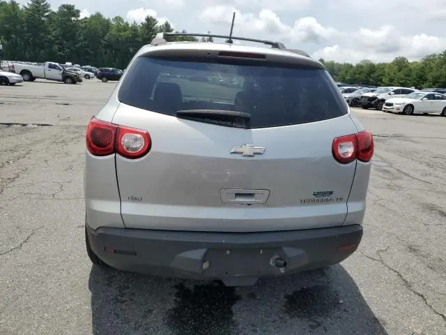 2010 CHEVROLET TRAVERSE LS  