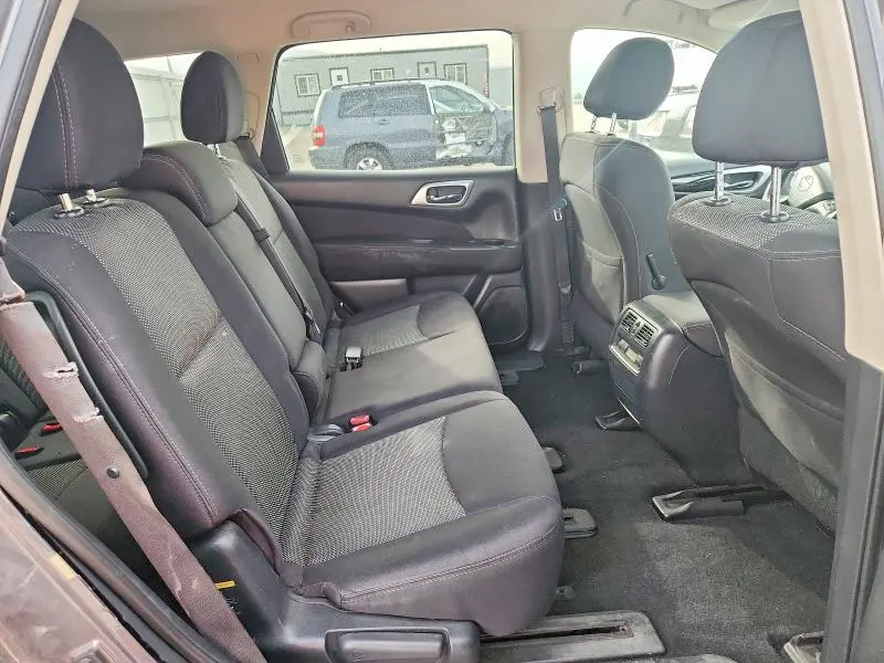 2017 NISSAN PATHFINDER SV  