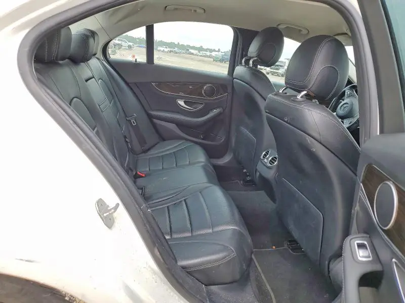 2015 MERCEDES-BENZ C 300  