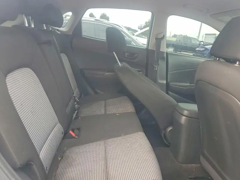 2022 HYUNDAI KONA SE  