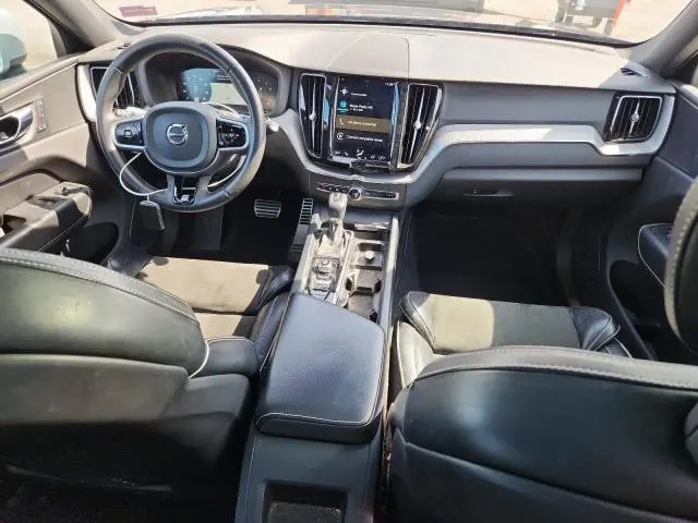 2018 VOLVO XC60 T5 R-DESIGN  