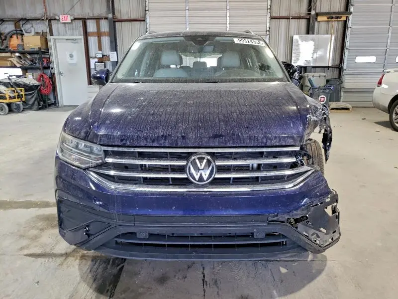 2022 VOLKSWAGEN TIGUAN SE  
