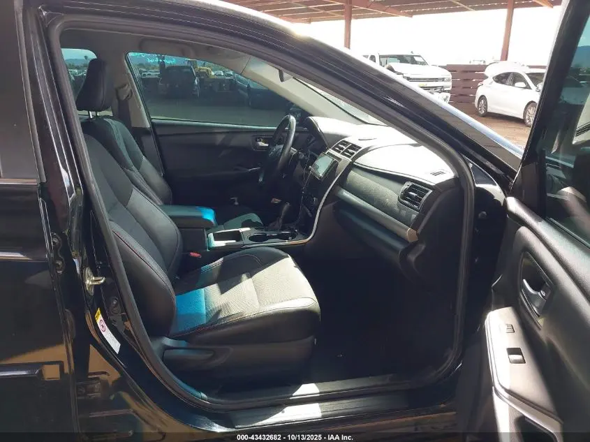 2017 TOYOTA CAMRY SE